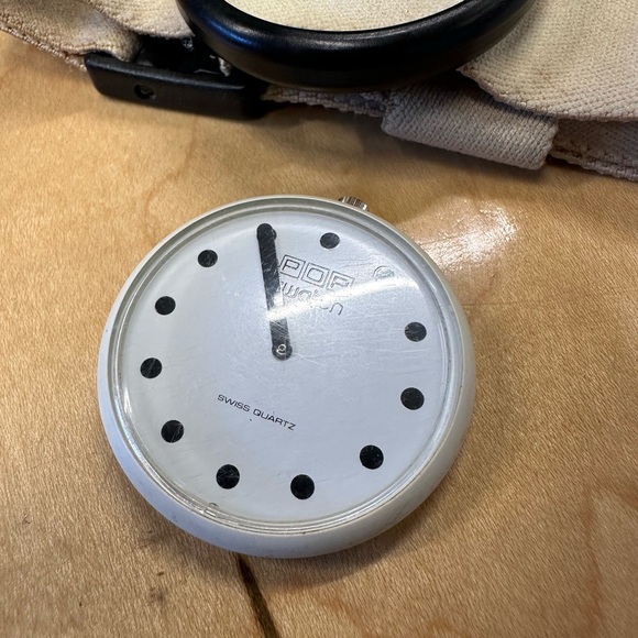 Vintage 80s/90s Pop Swatch - White Face/White Band - Good Condition - Picture 7 of 9